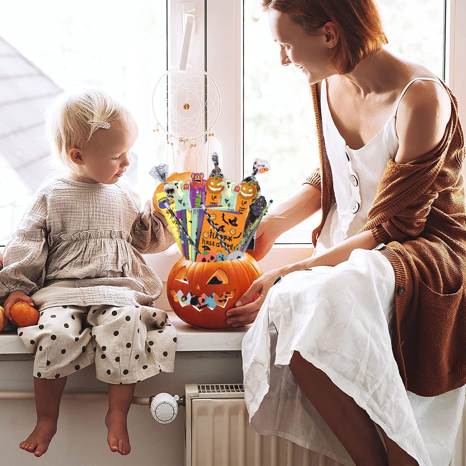 200PCS Halloween Party Favors for Kids Stationery Set, 30 PACK Assorted Halloween Goodie Bag Stuffers, Bulk Halloween Treats Bags for Trick or Treat Pencils Erasers Rulers