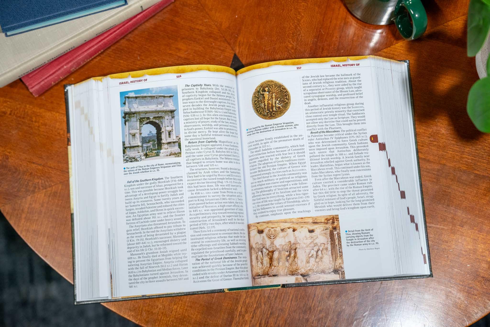 Nelson's Illustrated Bible Dictionary: New and Enhanced Edition