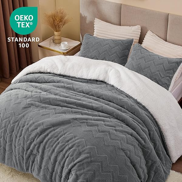 BEDELITE FLUFFY QUEEN COMFORTER SET – SUPER SOFT SHERPA GREY COMFORTER FOR QUEEN SIZE BED, LUXURY WARM BEDDING SET FOR WINTER, FUZZY BED SET 3 PIECES (1 COMFORTER, 2 PILLOWCASES)