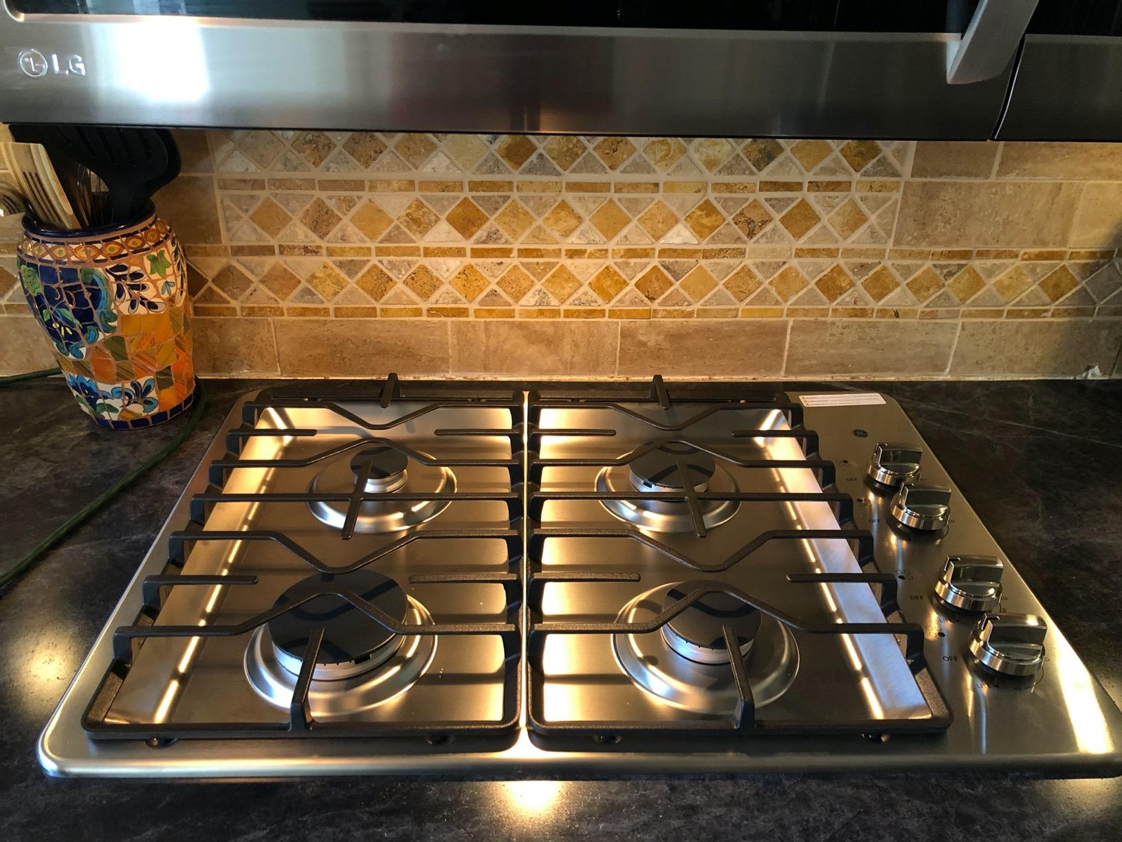 22/mo Finance GE JGP3030SLSS 30 Inch Gas Cooktop with MAX System