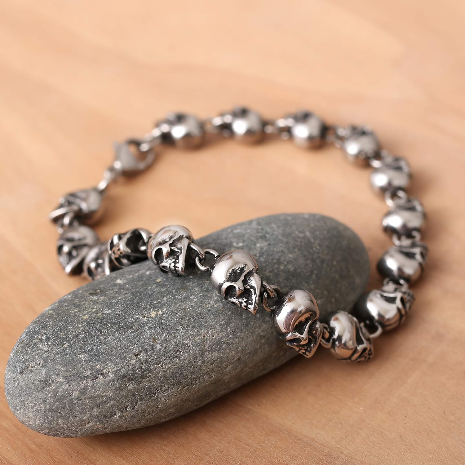 HAQUIL Stainless Steel Skull Charm Linked Bracelet for Men and Women, 8.27": Clothing