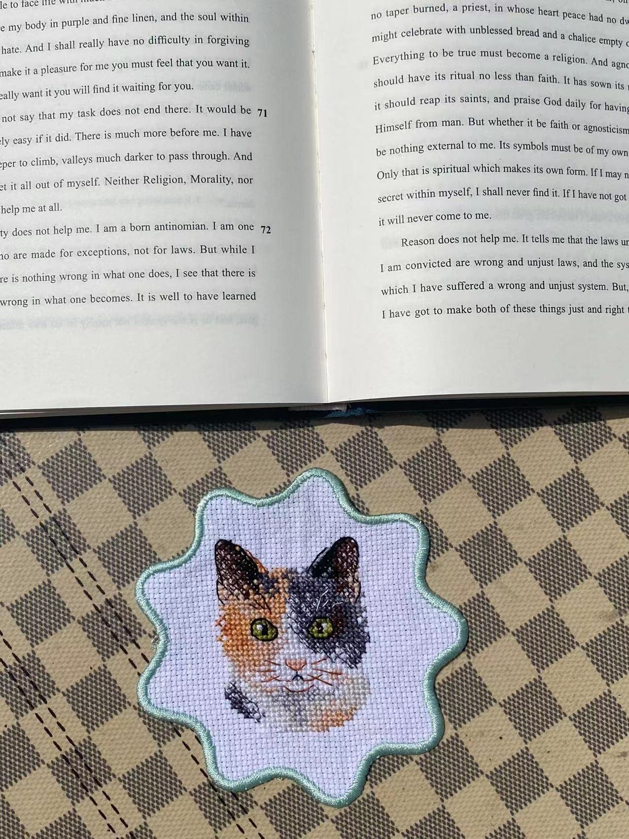 4 pc Cats 14 Count Counted Cross Stitch Coaster Bookmark Kits, 12x12cm Petal Shape cat Pattern Cotton Bookmark Cross Stitch Kits