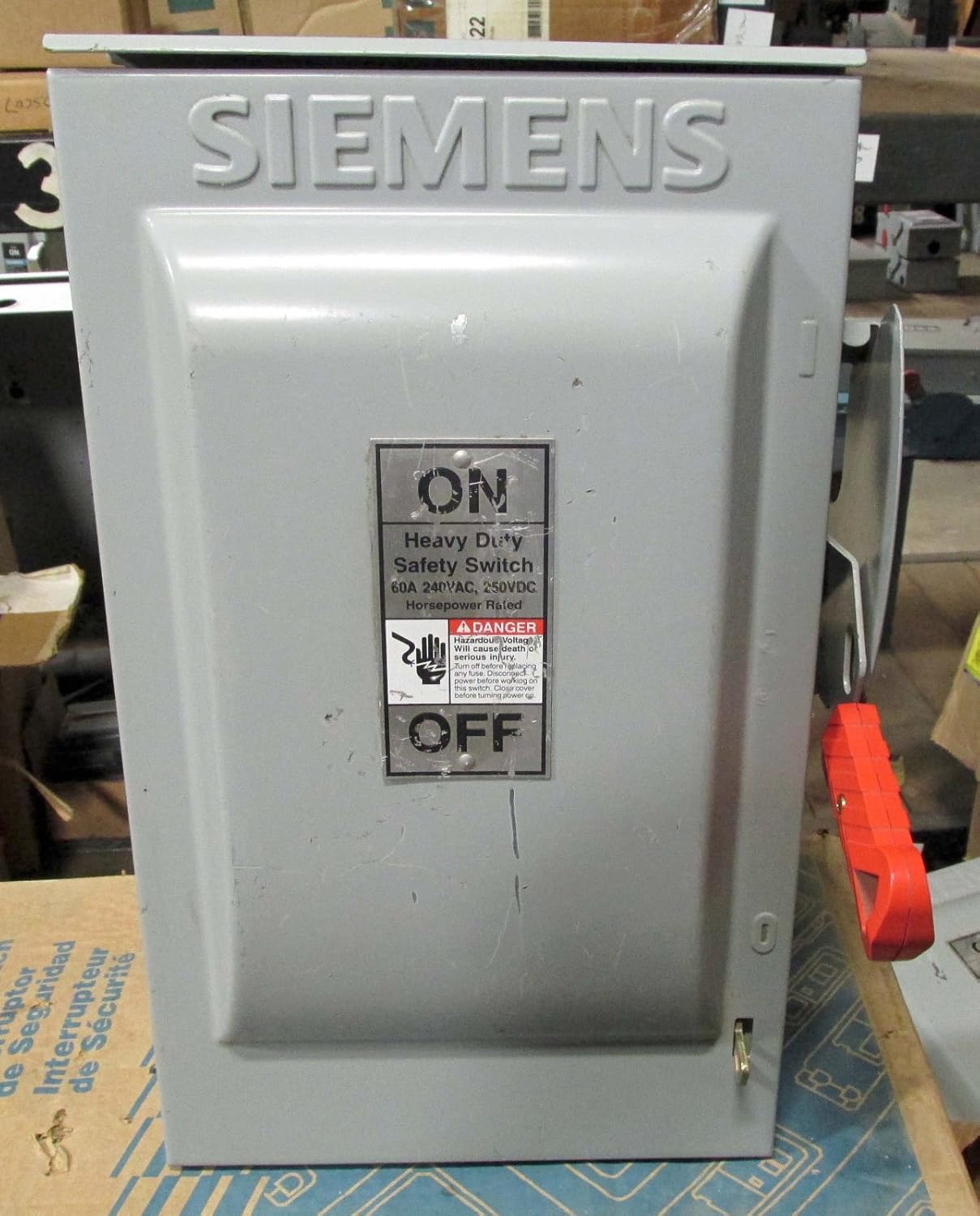 Siemens 60 Amp Safety Switch HF222NR Disconnect 240 Vac 2 P 3R