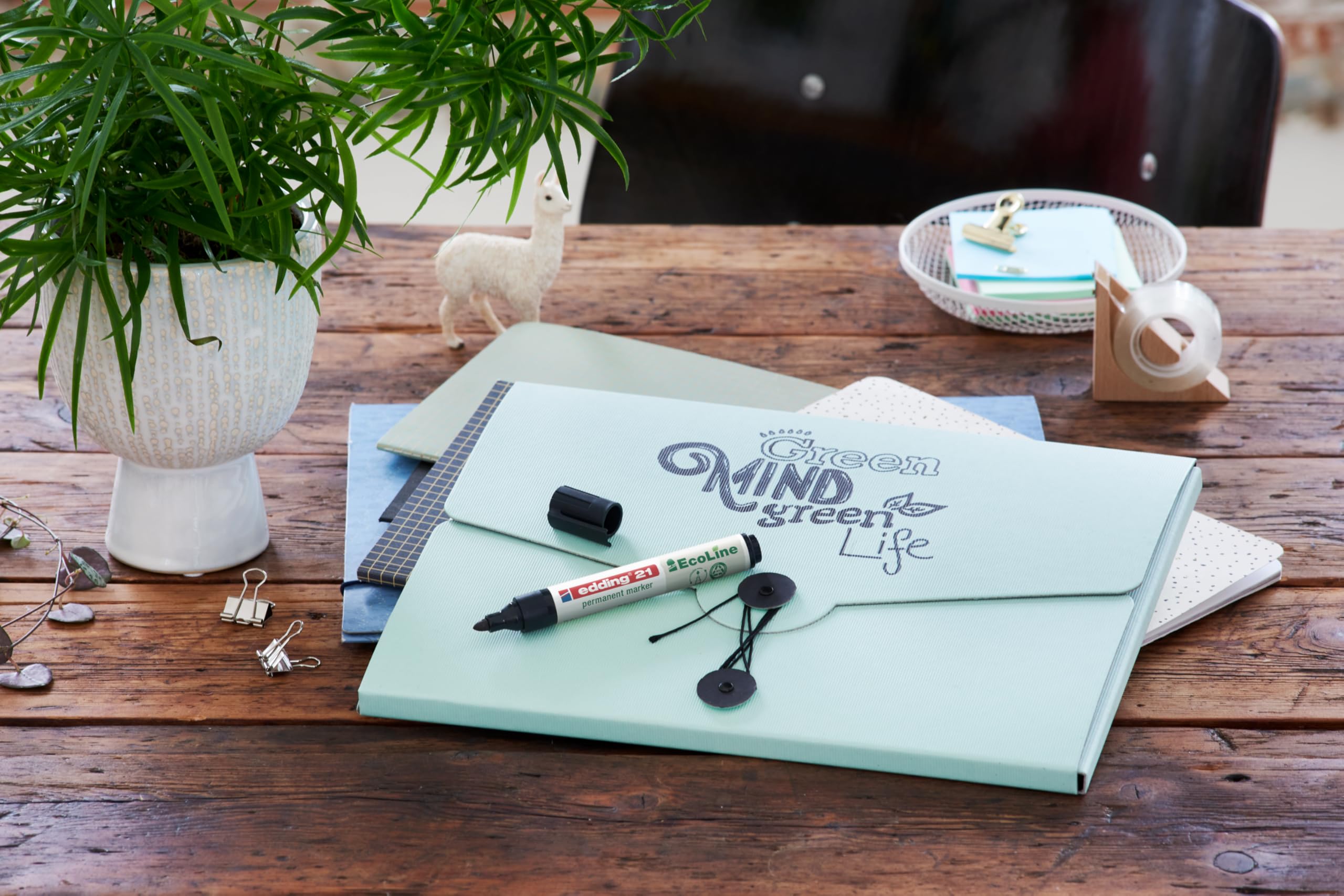 edding 21 Ecoline Permanentmarker - rot - 10 Stifte - Rund-Spitze 1,5-3 mm - schnell trocknender Permanent Marker - wasserfest, wischfest - für Karton, Kunststoff, Holz, Metall - Universalmarker, 4-21002 4