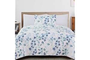 Great Bay Home Floral Twin Quilt Set with Shams, Blue Green Floral Bedding Set, All-Season, Lightweight Bedspread. Reversible, Farmhouse Bedding. (Twin, Miranda)