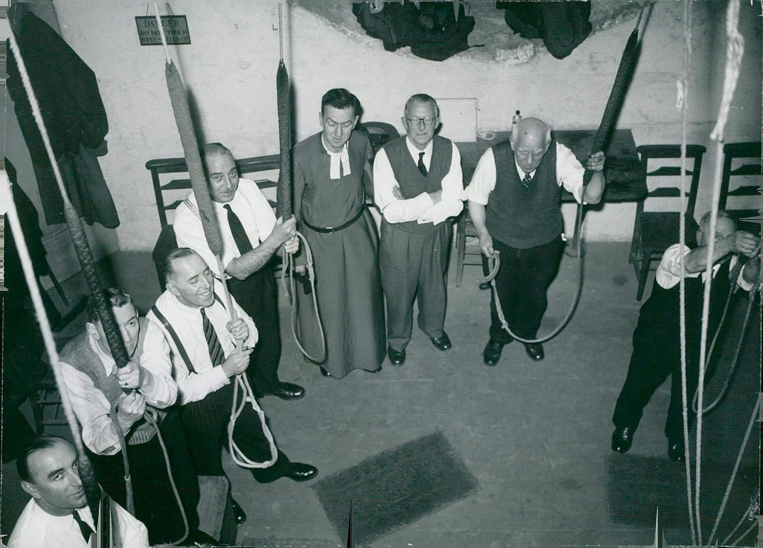 Amazon Com Vintage Photo Of The Bells At Westminster Abbey Ring In The Bells At The Birth Of Prince Andrew Entertainment Collectibles