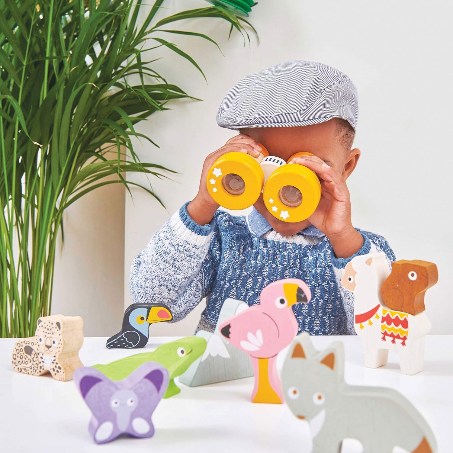 Le Toy Van - Petilou Wooden Educational Multi-Sensory Colourful Wooden Pretend Play Binoculars Toy For Toddlers And Babies - Image 4
