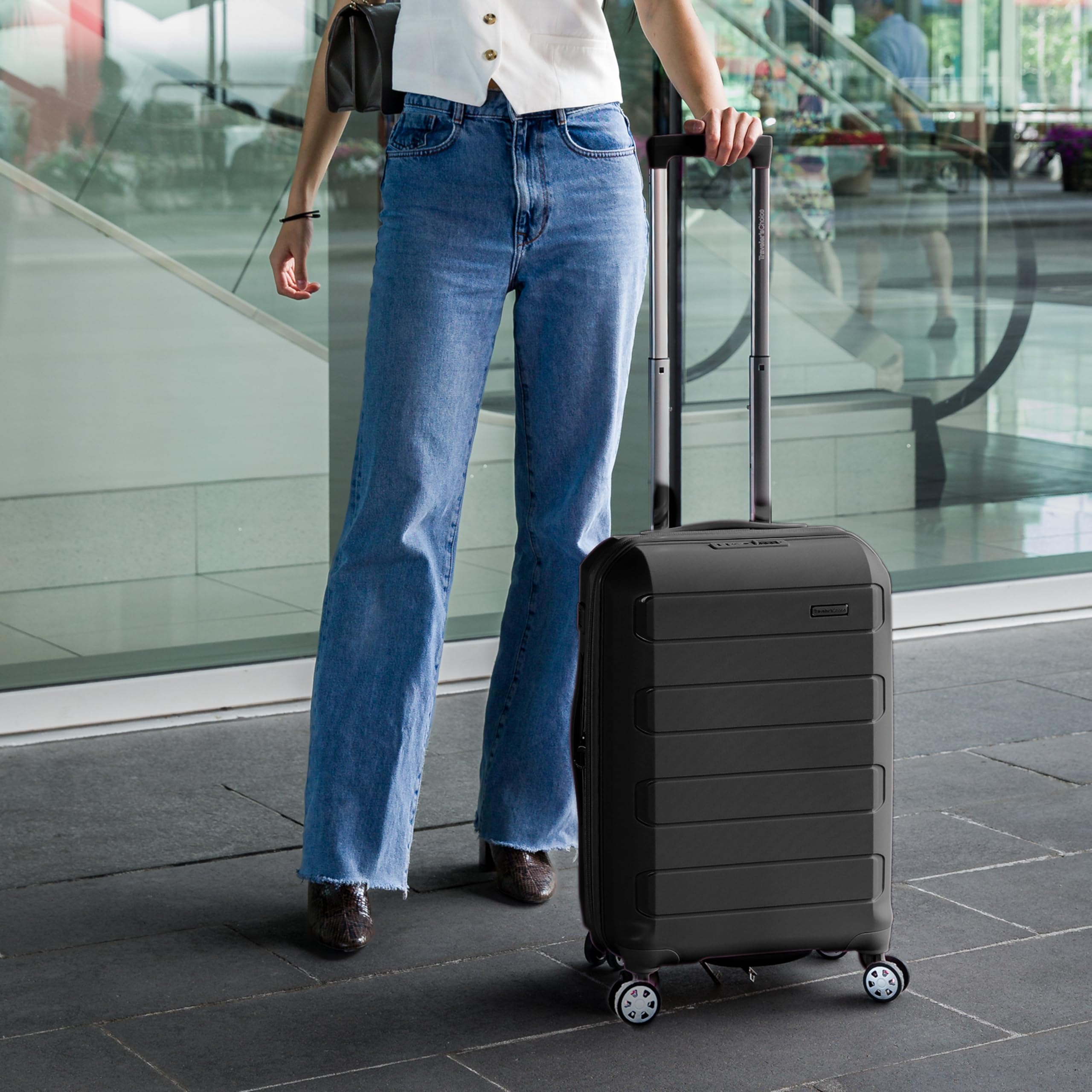 Traveler's Choice Pagosa Indestructible Hardshell Expandable Spinner Luggage, Black, 22-Inch Carry-on