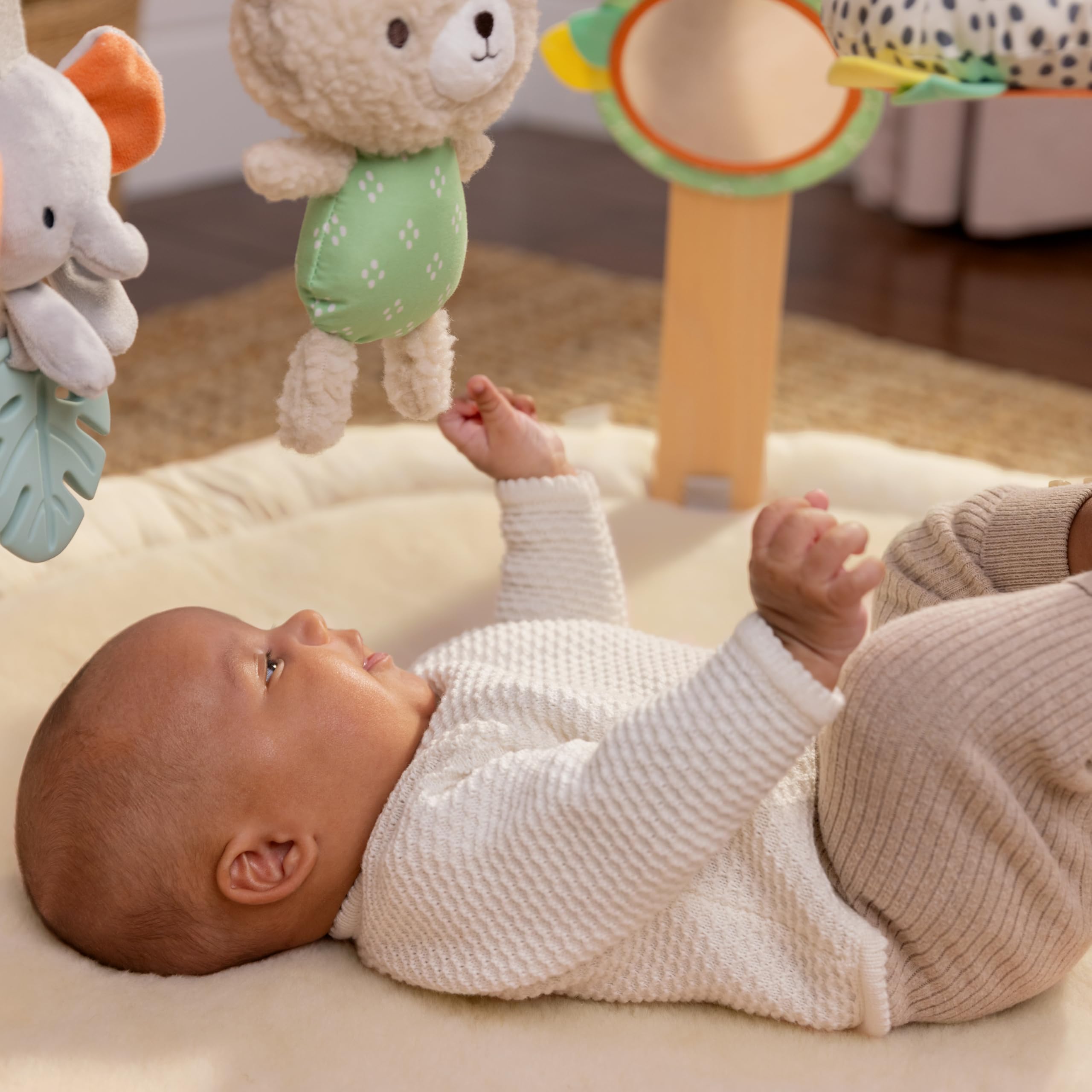 Ingenuity Every Season Plush Lambswool Baby Play Gym and Play Mat, Breathable, Tummy Time Mat, 0+ Months - Natural