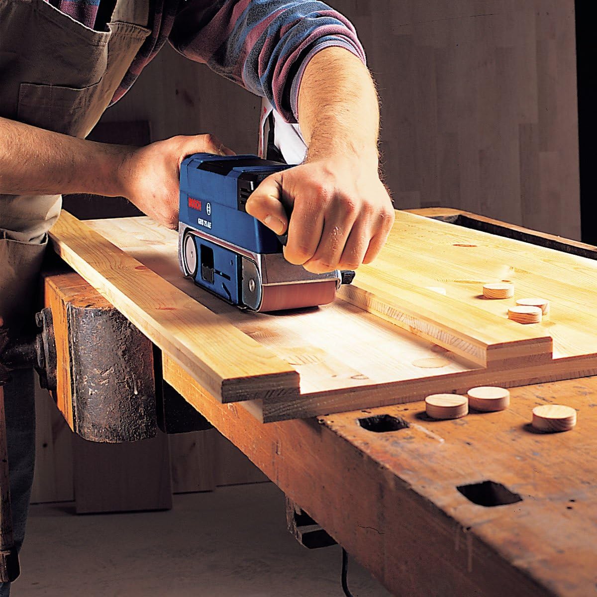 Bosch Professional Gbs 75 Ae Set Corded 240 V Belt Sander With Sanding Belt Dust Extraction Bag And Carrying Case Amazon Co Uk Diy Tools