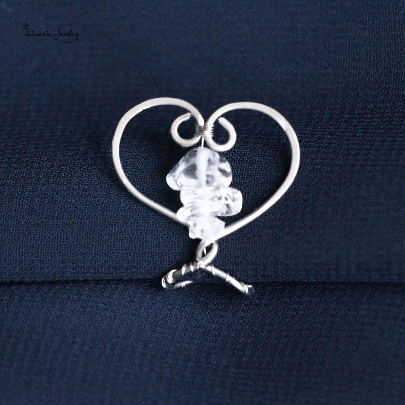 Clear Crystal Heart Labien | Handmade Intimate Jewelry | Non Piercing Lip Clip | Stainless Steel