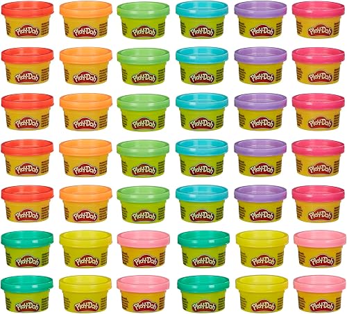Play-Doh Handout 42-Pack of 1-Ounce Non-Toxic Modeling Compound for Kid Party Favors, Trick or Treat, Classroom Prizes, School Supplies, Assorted Colors, Ages 2 and Up (Amazon Exclusive)