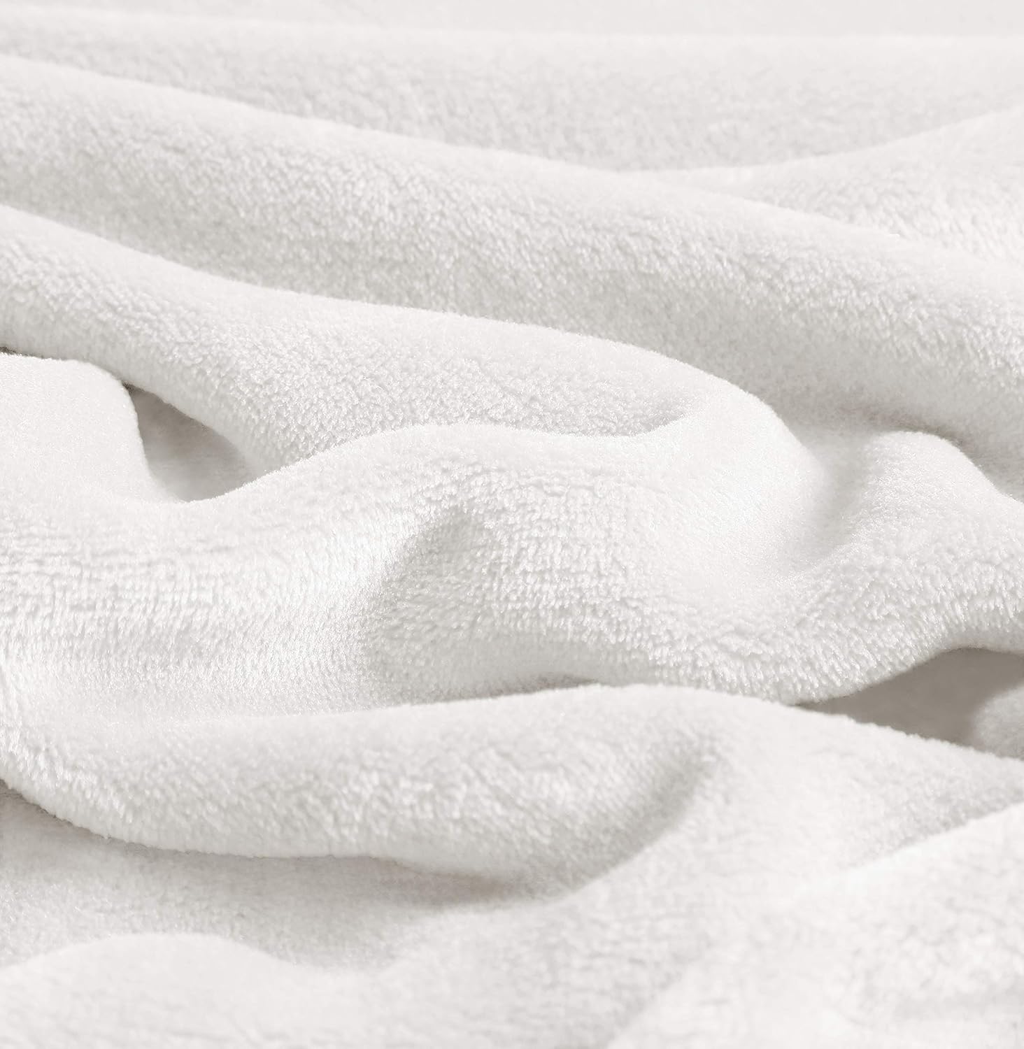EXQ Home Fleece Blanket Queen Size White Throw Blanket for Bed or Couch - Microfiber Fuzzy Flannel Blanket for Adults or Kids: Home & Kitchen