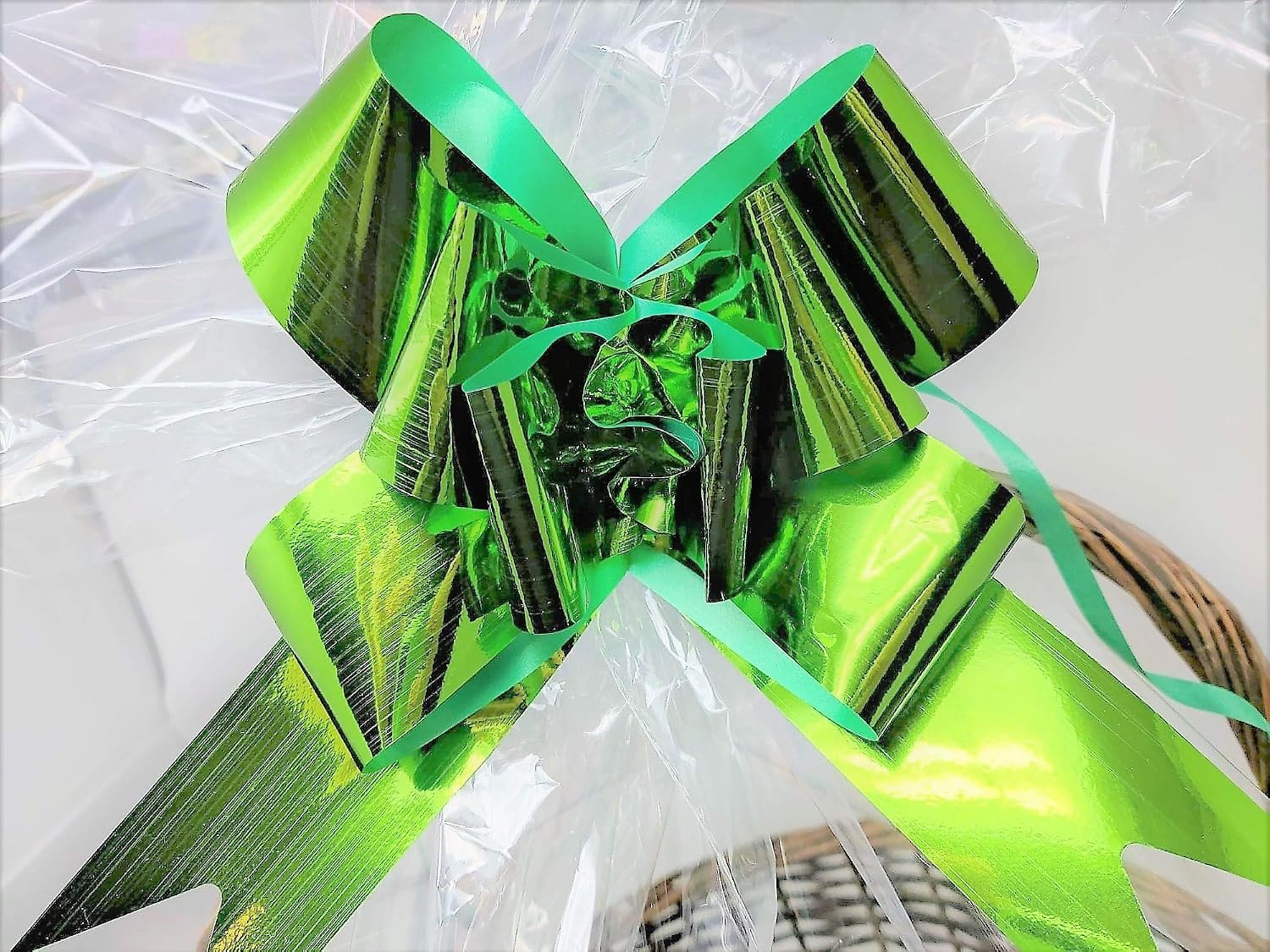 5 Extra Large Cellophane Hamper Bags with 5 Pull Bows, Gift Wrapping Set for Easter Christmas - Image 5