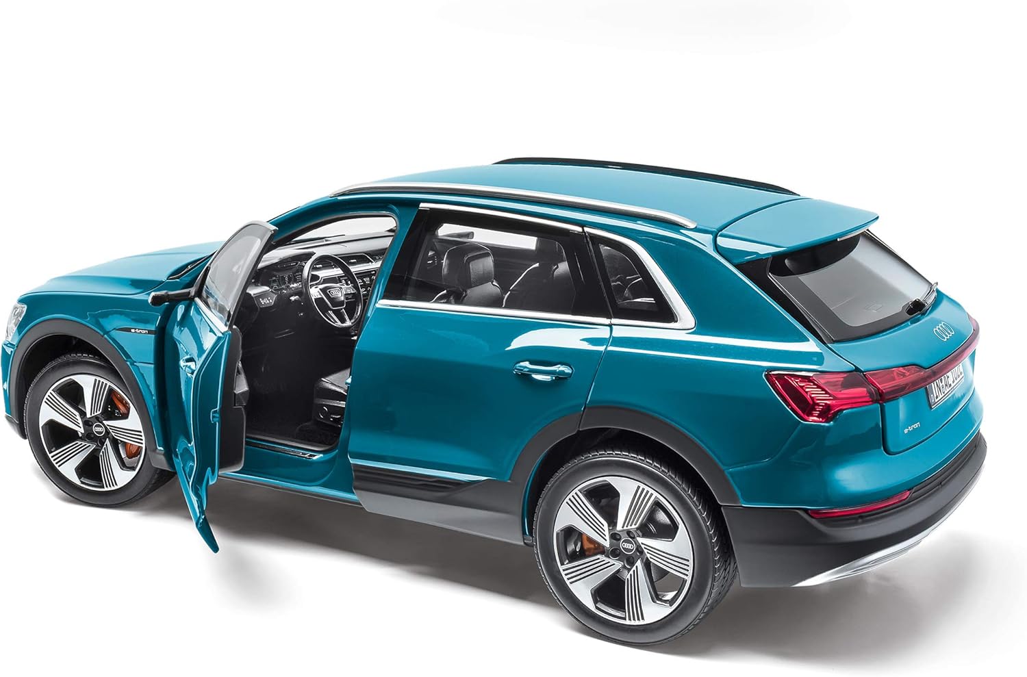 Audi e tron miniature Clearance