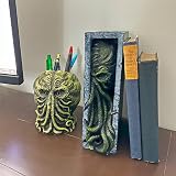 Toy Vault Cthulhu Bookshelf Insert Resin Bookend Home Decor Statue view 5