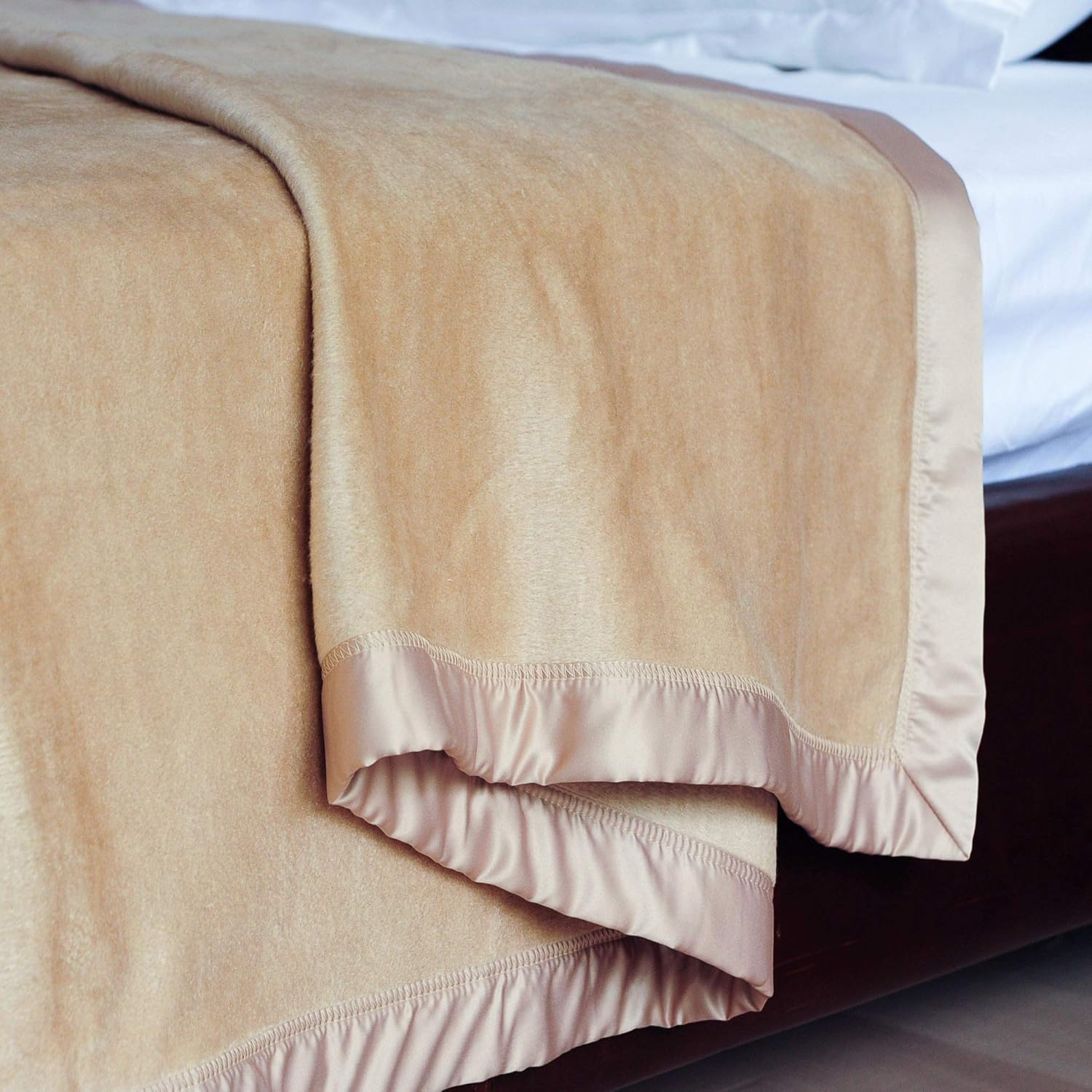 CUDDLE DREAMS Silk Blanket for All Seasons, Premium Mulberry Silk, Naturally Soft, Breathable (Taupe, Full/Queen 90" × 90"): Home & Kitchen