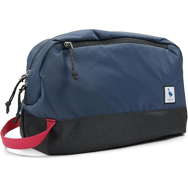 Amazon.com: Dakine Groomer Medium Toiletry Bag, Travel Dopp Kit