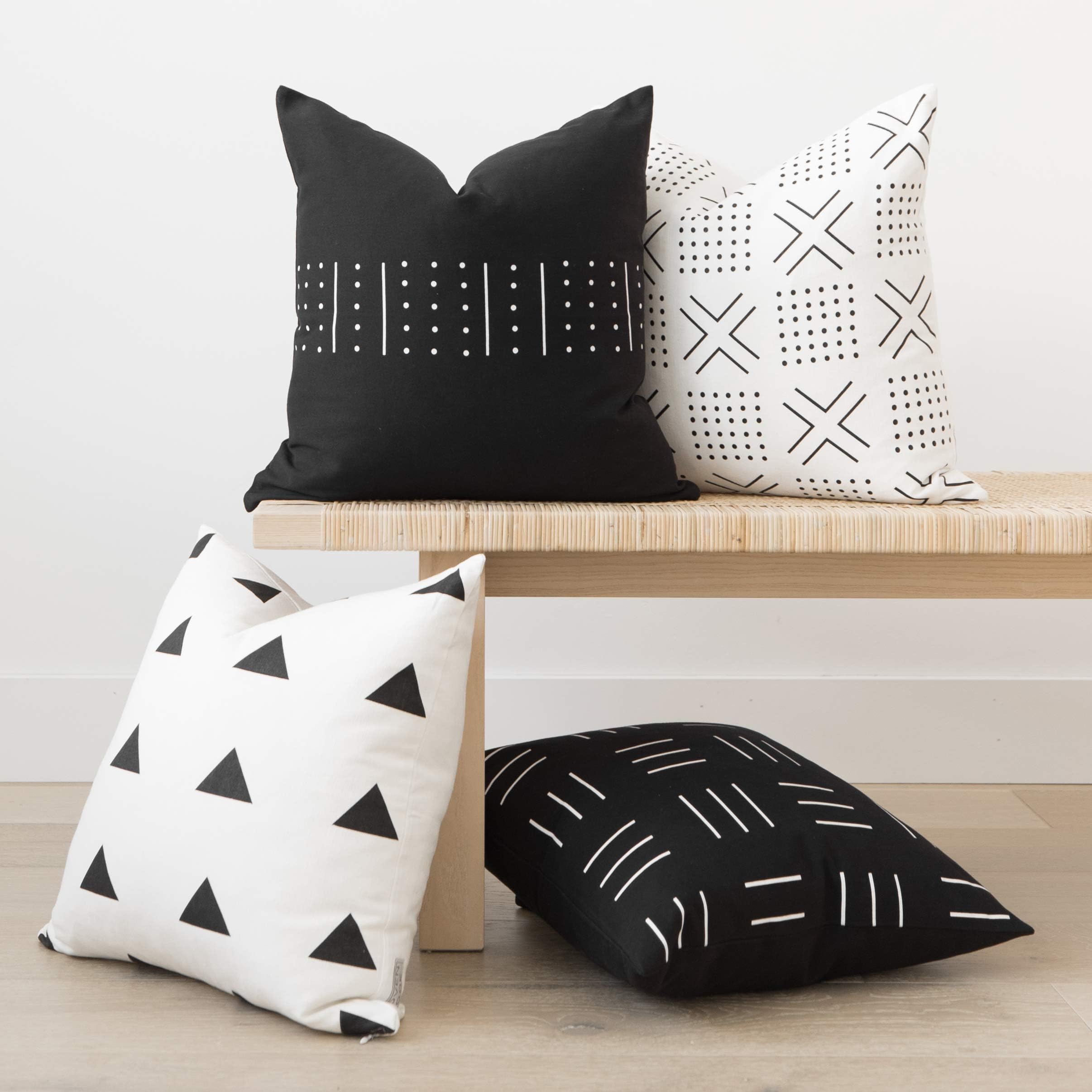Woven Nook - Modern & Luxurious 18" x 18" Decorative Boho Throw Pillow Covers - Durable Quality & Machine Washable - Zola Design - Black and White - 4 Pack