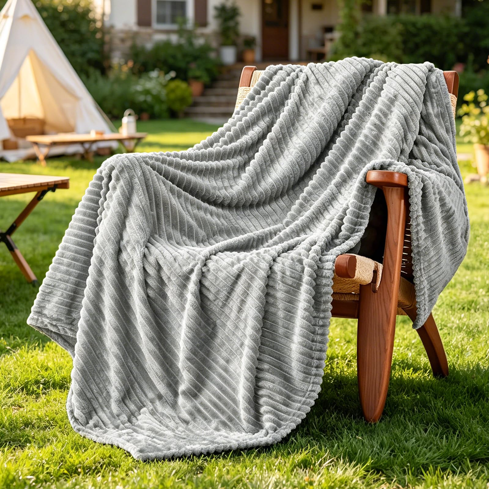 QOFLY Grey 150 x 200 cm Fleece Blanket for Couch, Soft and Warm, Anti-Pilling, Extra Soft