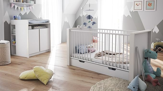 Babyzimmer Kinderzimmer Komplett Set Nandini Set 2 in Weiß matt mit Blenden in Weiß Hochglanz