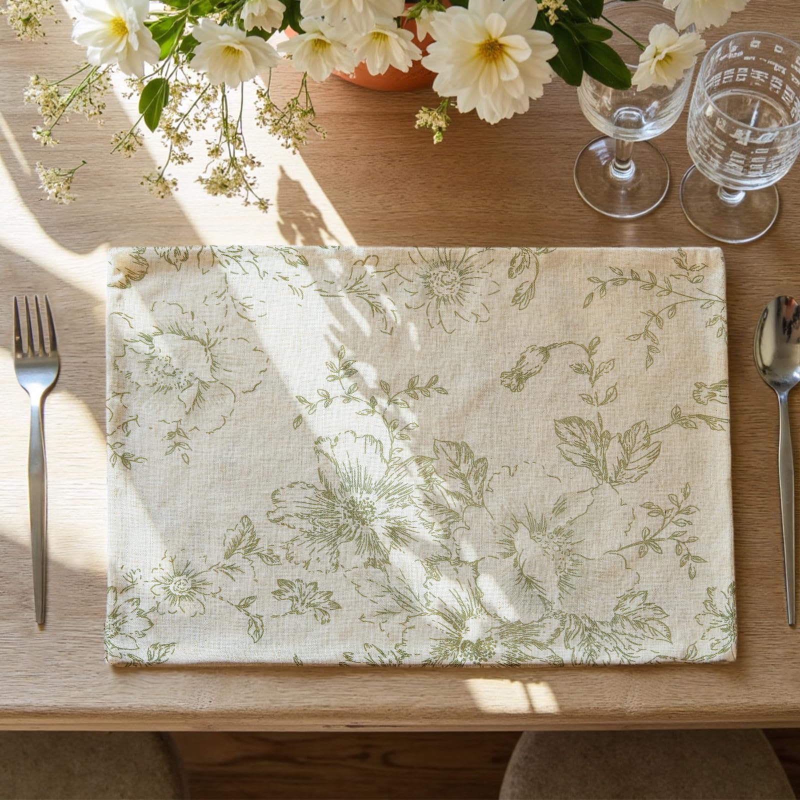 Photo 1 of JINCHAN Floral Placemats Set of 4 Farmhouse Fall Autumn Linen Placemats Cloth Table Mats Holiday Seasonal Rustic for Kitchen Dining Table Decor Heat Resistant Washable Tablemats 13x19 Inch Green