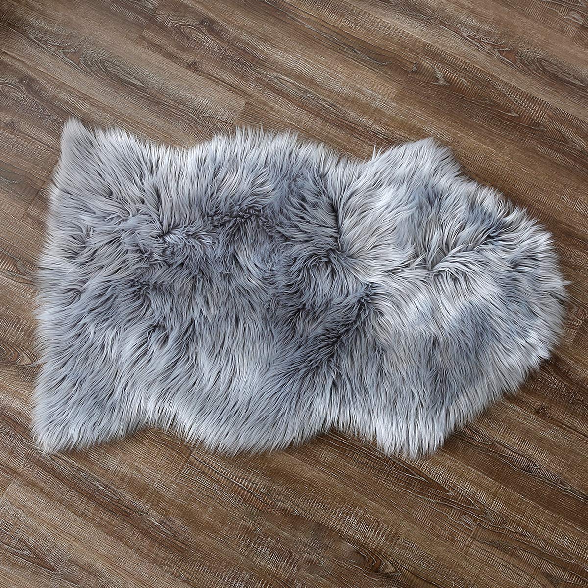 DQMEN Faux Fur Sheepskin Style Rug, lambskin imitation rug, longhair fur, Leather Polyester For Living Room Sheepskin Style Rug (Grey, 50 X 80 cm)