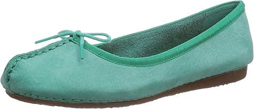 clarks flats green