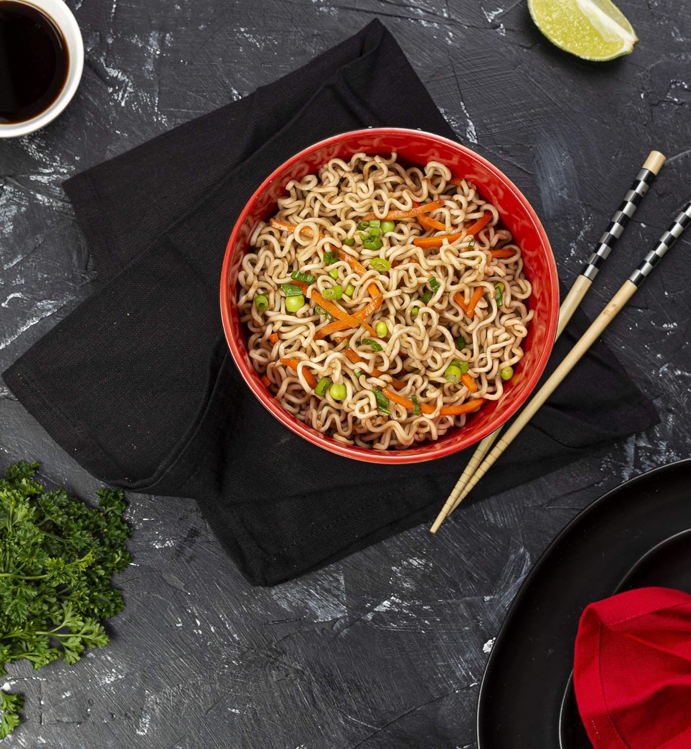 KooK Japanese Ceramic Noodle Bowl, Pho, Ramen, Deep Interior, Black and Red, capacity limit 34 oz - Set of 4: Kitchen & Dining