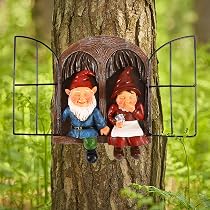 Hada De árbol Sentada – Figura Decorativa De Metal Oxidado Para Jardín O Tronco, Estilo Rústico (20x15 Cm)