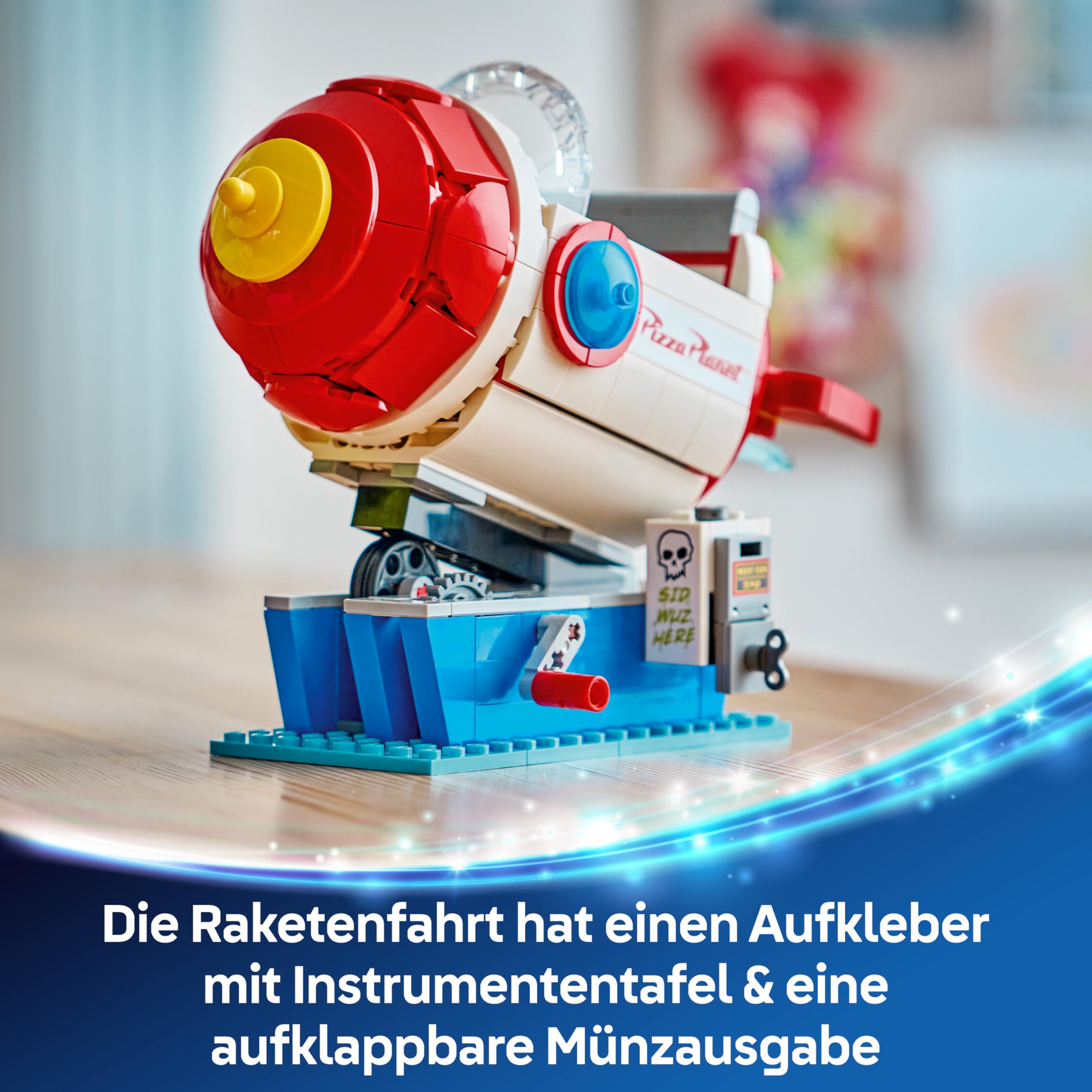 LEGO Disney and Pixar Toy Story Alien mit Pizza Planet Raketenfahrt - Raumschiff Spielzeug mit Alien Figur als DIY Deko - Geschenk für Jungen und Mädchen ab 9 Jahren sowie Toy Story Fans - 43307 3