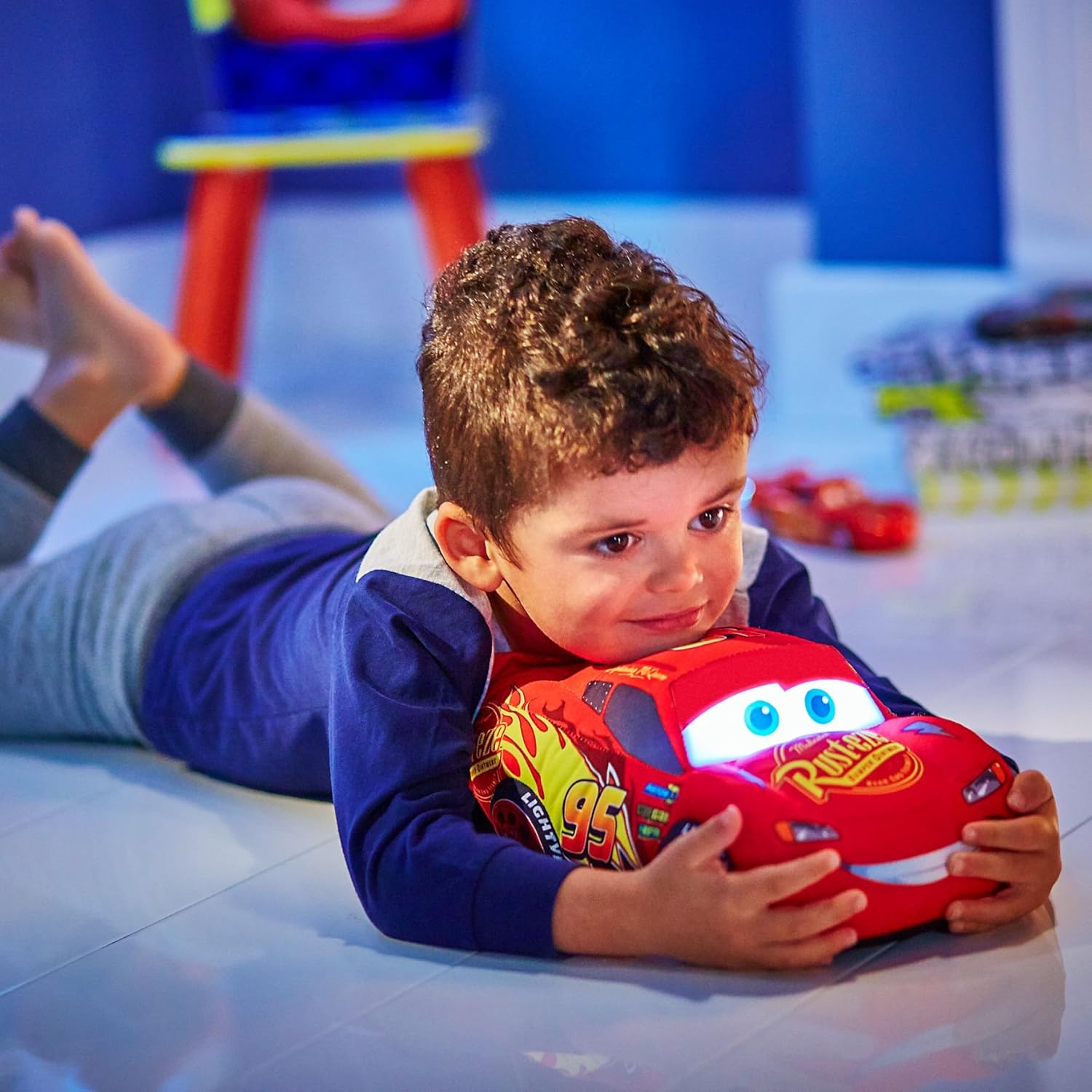 lightning mcqueen go glow pal