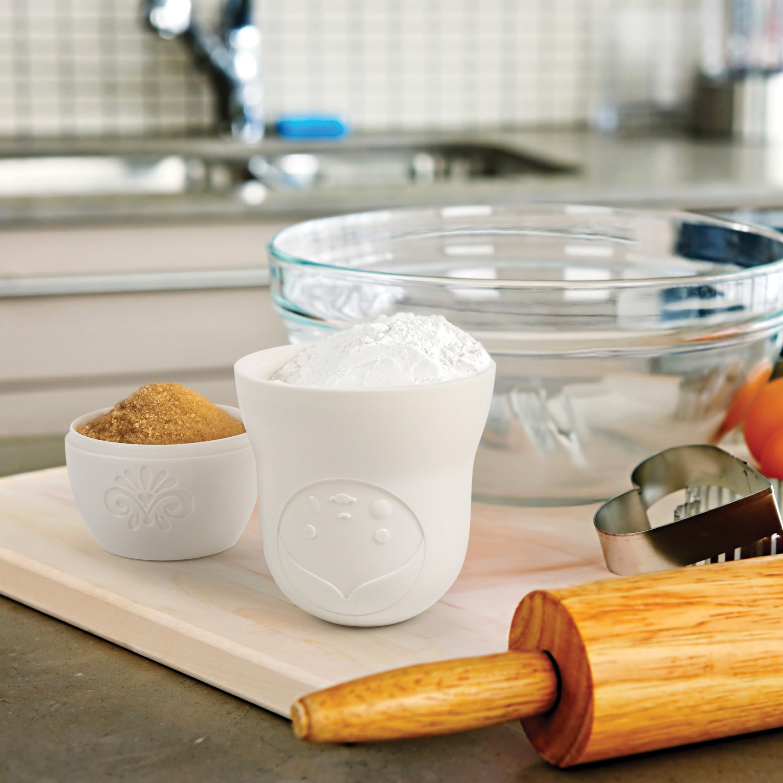 Genuine Fred M-CUPS Matryoshka Measuring Cups, Set of 6, Russian Doll Nesting Measuring Cups, White