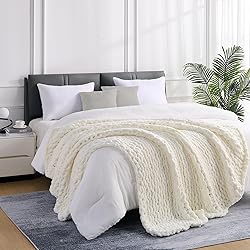 L'AGRATY Chunky Knit Blanket Throw: Soft Chenille