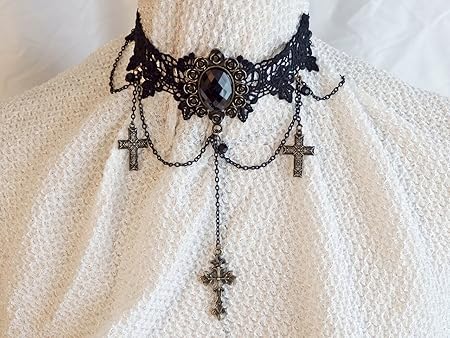 Amazon 一瞬で雰囲気を変える ゴスロリ チョーカー コスプレ ゴスロリ系 ファッションに 黒宝石 十字架 コスプレ 仮装 通販