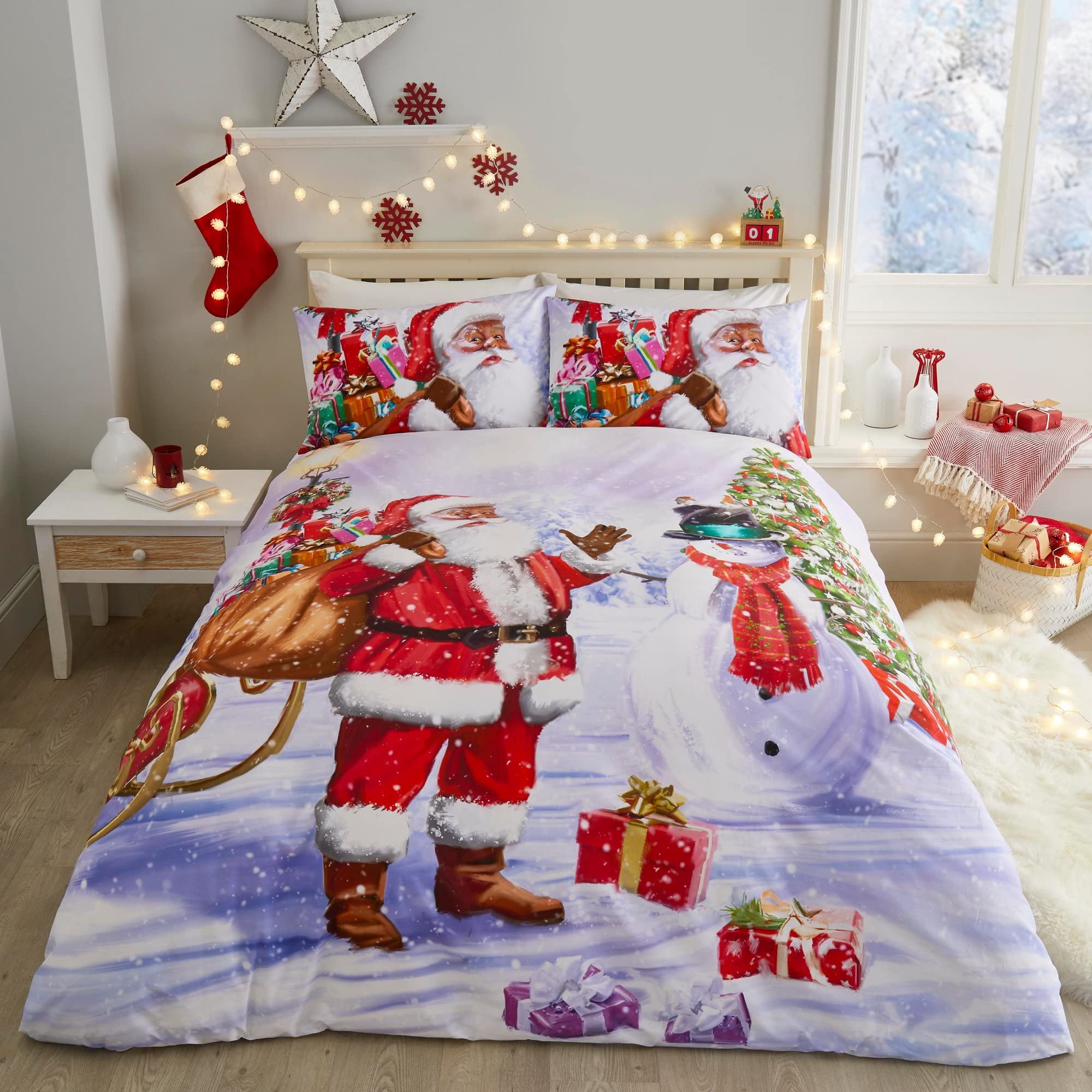 Fusion - Santa in the Snow Duvet Cover - Double Bedding Size (200 x 200cm) - 2x Pillowcases Included - Easy Care Father Christmas & Snowman Duvet Cover - Traditional Christmas Bedding