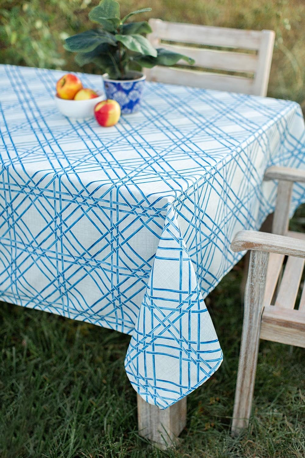 Amazon Com Benson Mills Indoor Outdoor Spillproof Tablecloth For Spring Summer Party Picnic Linara 60 X 84 Rectangular With Umbrella Hole Home Kitchen