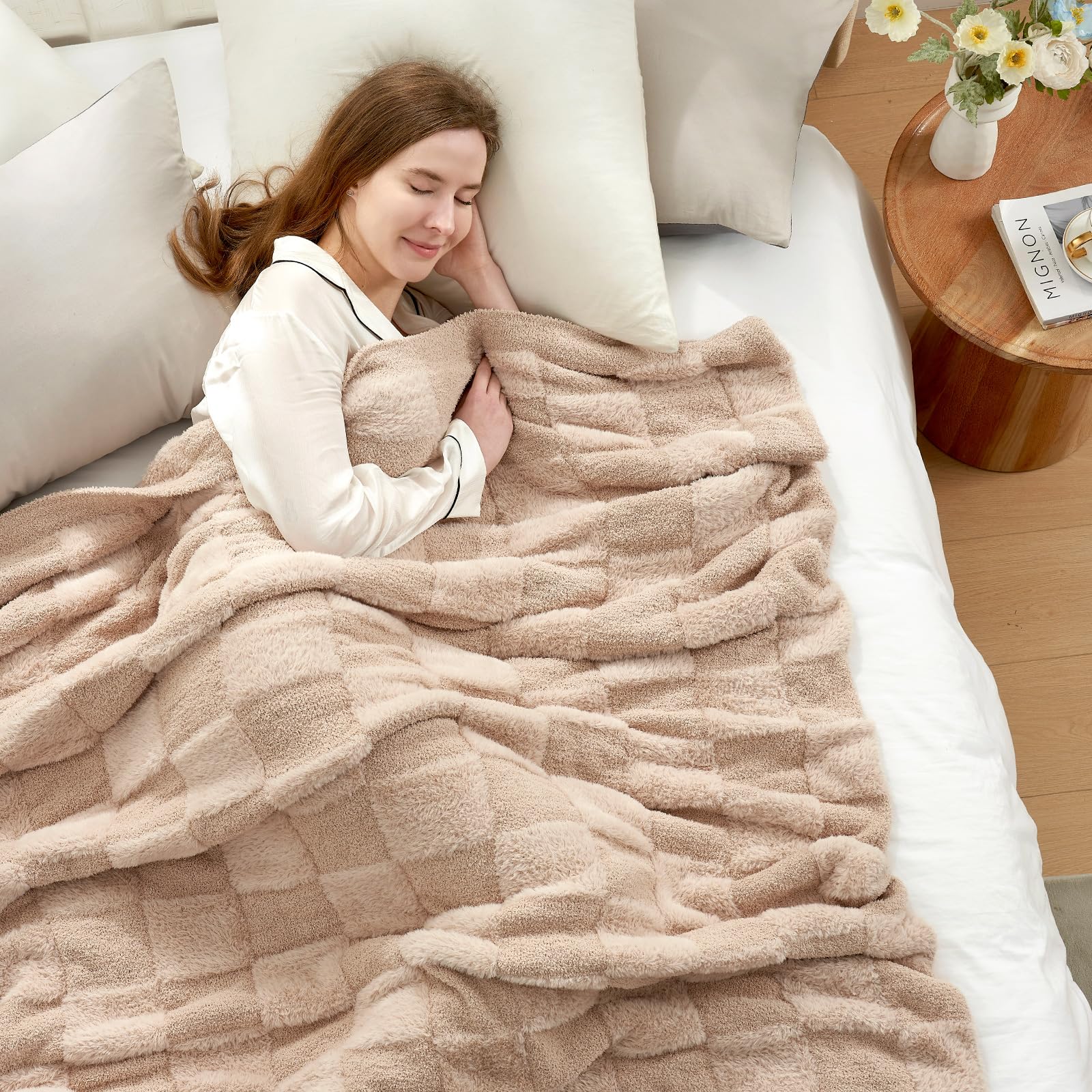 Snuggle Sac Checkered Throw Blanket Faux Fur Microfiber Blankets for Couch,Cozy Soft Warm Blanket for Sofa Bedroom Living Room,Solid Beige,60x80 inches