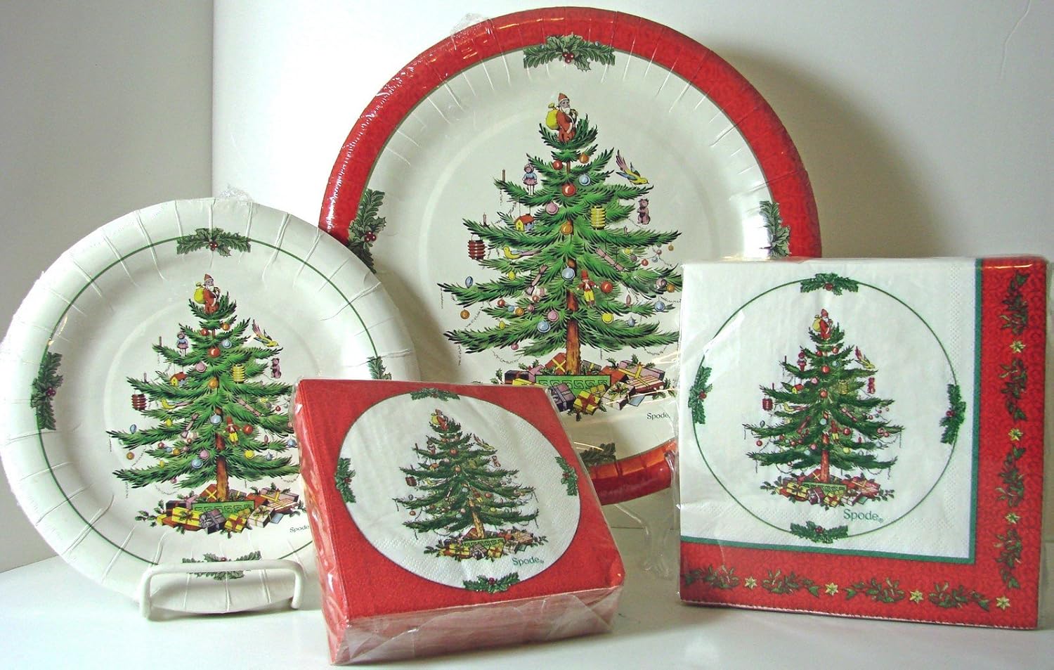 Amazon.com: spx72r Serves 16! Spode Christmas Tree Paper Plates