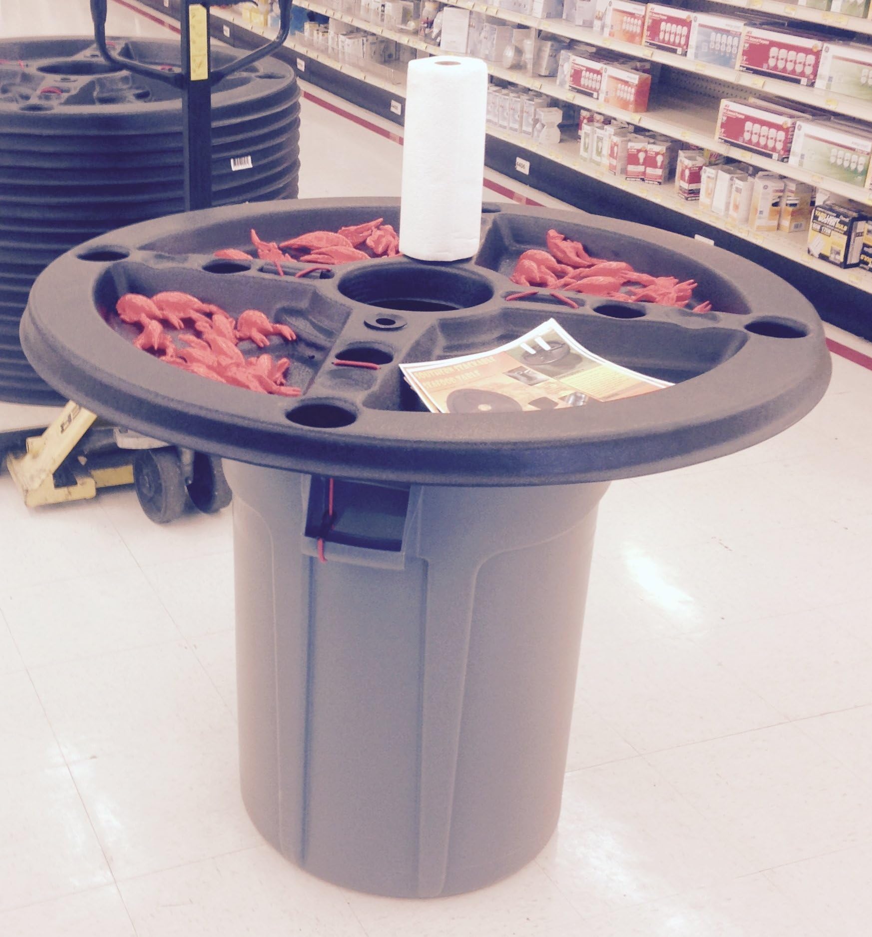 Family Store Network Round Crawfish and Seafood Table