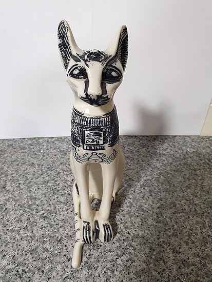 Statue De La Deesse Du Chat Egyptien Blanc Bastet 25 Cm Amazon Fr Cuisine Maison