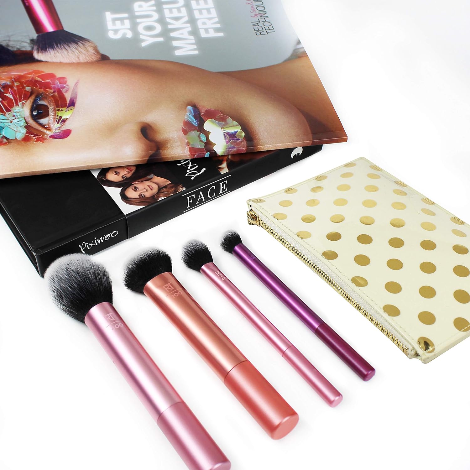 Real Techniques Makeup Brush Set with Sponge Blender for Eyeshadow, Foundation, Blush, and Concealer, Set of 5: Beauty