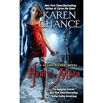 Amazon.com: Hunt the Moon (Cassie Palmer): 9780451413079: Chance ...