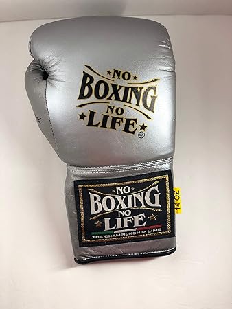 heavy bag kickboxing