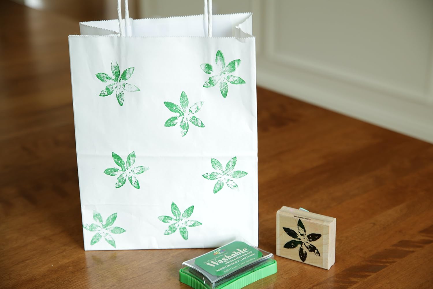 100 | 50 | 25 Count - Size (8"x4.75"x10") Bulk White Paper Bags with Handles - Perfect Solution for Baby Shower, Birthday Parties, Gifts, Restaurant takeouts, Shopping, Retail: Health & Personal Care