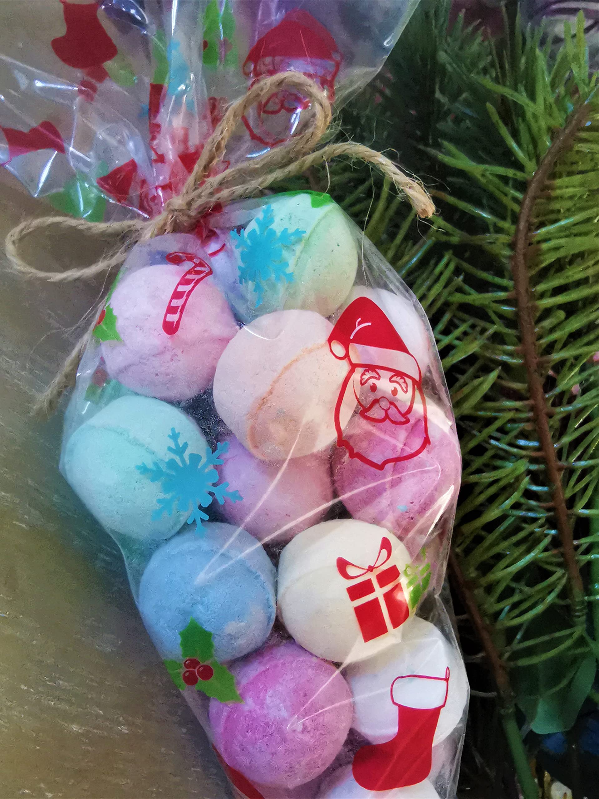 30 Mini Scented Bath Bombs Marbles Chill Pills Fizzes Fizzies Blasters Gift Wrapped Santa Christmas Cone