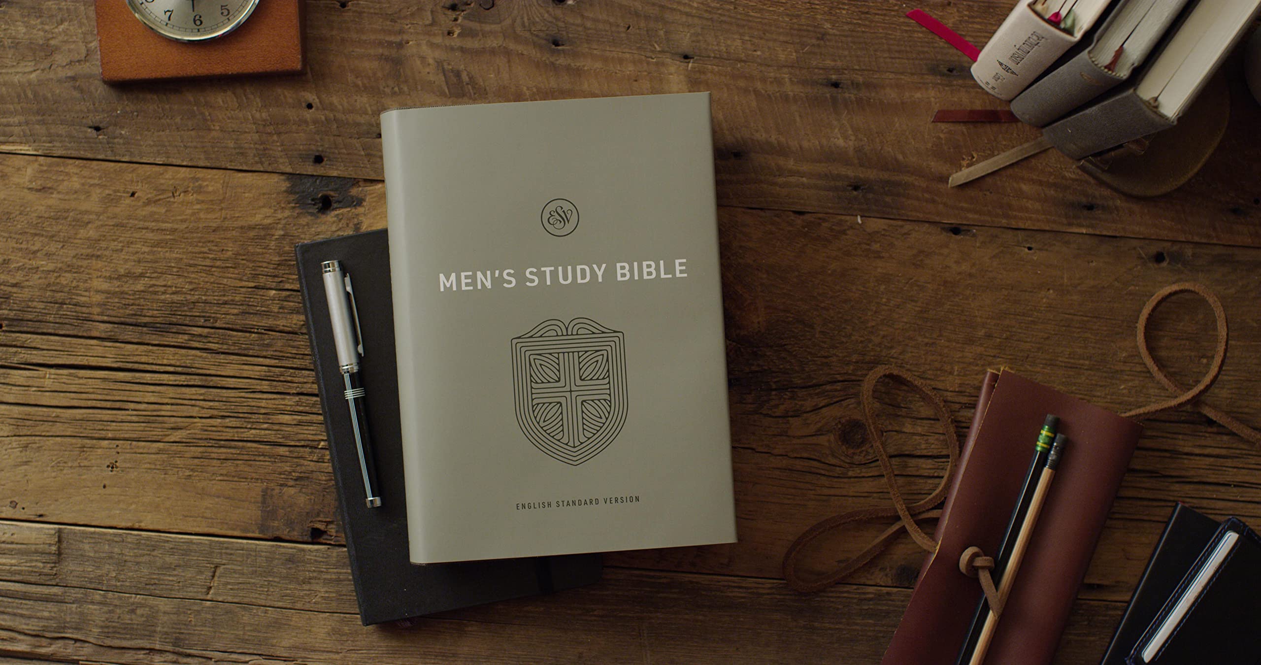 ESV Men's Study Bible (Hardcover): Holy Bible, English Standard Version ESV Men's Study Bible (Hardcover): Holy Bible, English Standard Version Hardcover