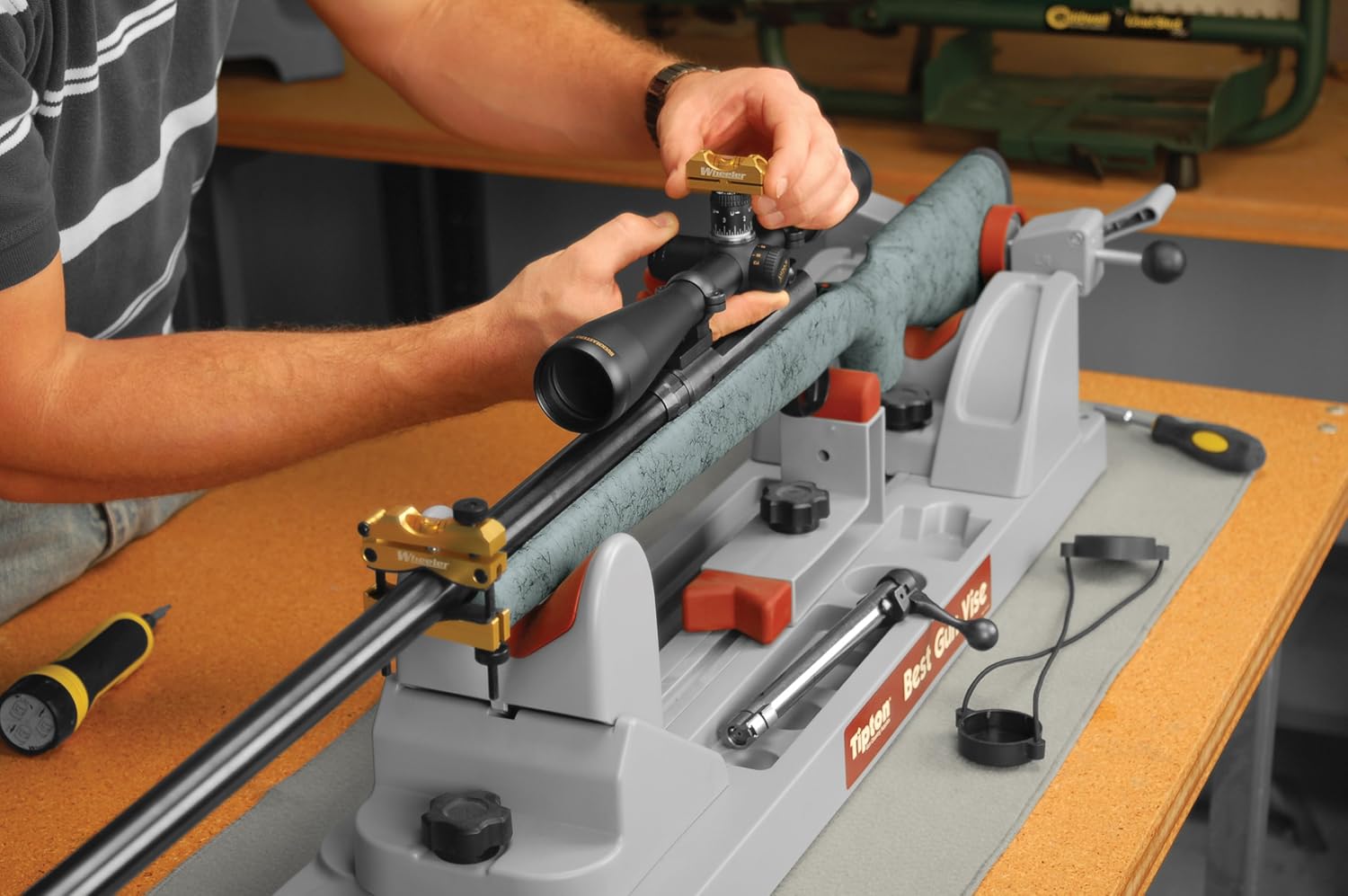 Wheeler Engineering Professional Reticle Leveling System with Heavy-Duty Construction, Universal Design and Storage Case for Gunsmithing and Maintenance : Gun Vise : Sports & Outdoors