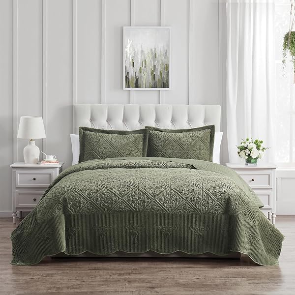 VCNY HOME – KING QUILT SET, 3-PIECE PLUSH...