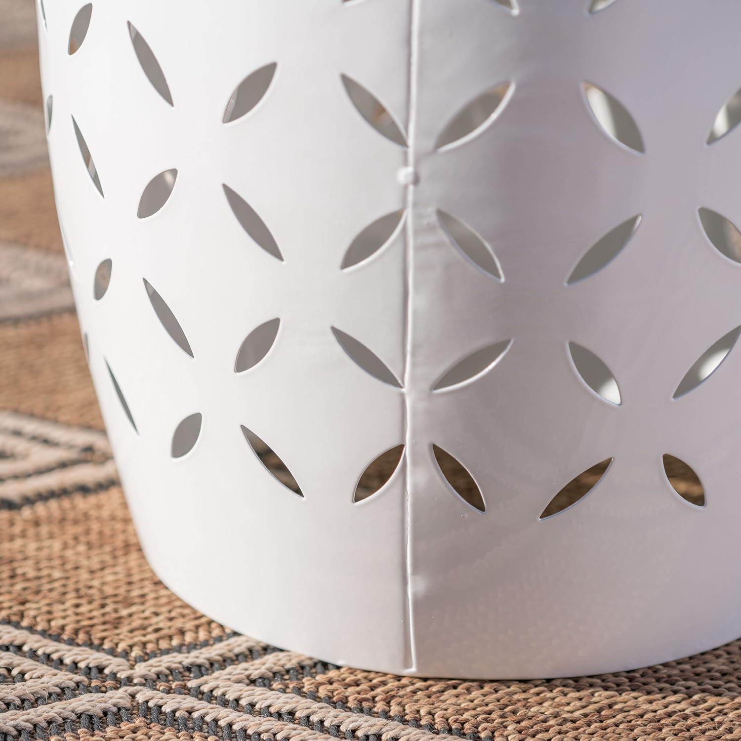 Christopher Knight Home Lilac Outdoor 12" Iron Side Table, White : Garden & Outdoor